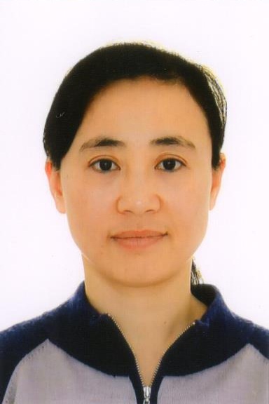 王雅琳证件照