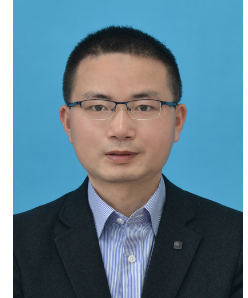 葛泉波证件照